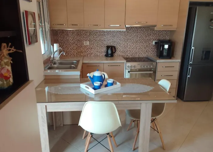 Alexandros Appartement *