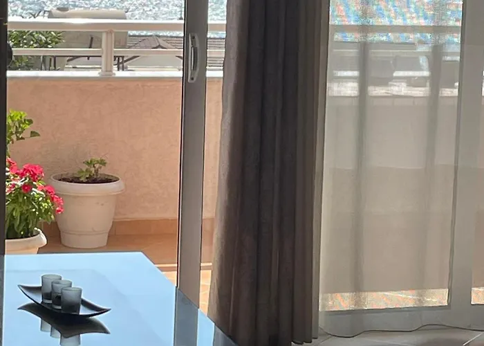 Alexandros Appartement *